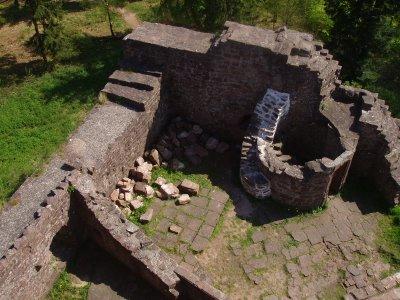 Les ruines de Hoenbourg (entrecoupées...)