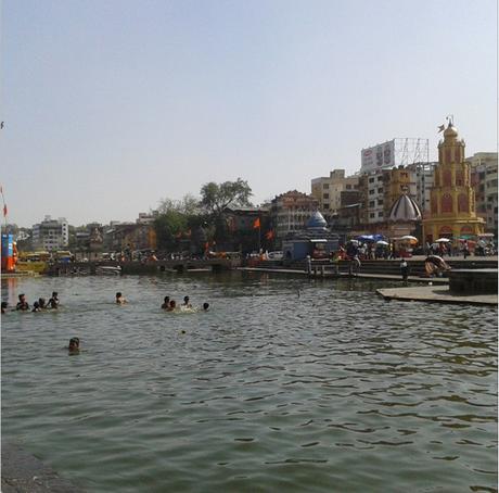 Le Pélérinage de la maha Kumbh Mela Triveni sangamam à Nashik