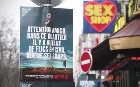 Paris : Netflix affiche 50 conseils contextualisés à la limite de la loi