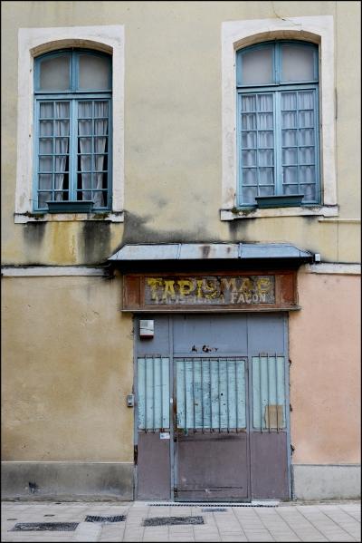 Nîmes, rues de Nîmes, 7 collines, maisons, façades, intra muros,