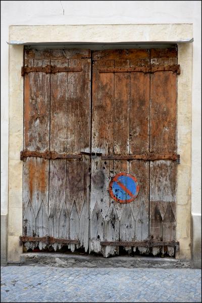 Nîmes, rues de Nîmes, 7 collines, maisons, façades, intra muros,