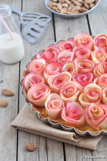Tarte bio bouquet de roses pomme cannelle à la Boisson Riz Epeautre Amande