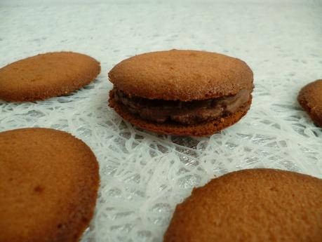 tuiles framboise fourrées au chocolat noir 100% cacao à seulement 40 kcal (diététique, sans sucre ajouté) P1200147