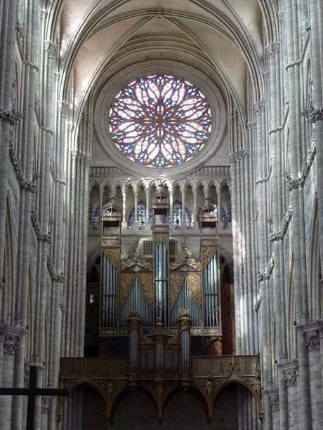 Amiens : sa cathédrale Notre-Dame et la maison de Jules Verne Amiens : sa cathédrale Notre-Dame et la maison de Jules Verne