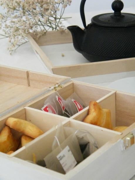 TEA TIME ...
One moment please ...
(boite à t... teatime6
