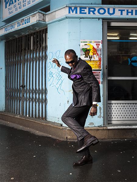 Des sapeurs sachant saper et Lila Neutre les photographier Des sapeurs sachant saper et Lila Neutre les photographier