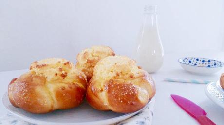 Pão de Deus, petits pains au lait à la noix de coco portugais