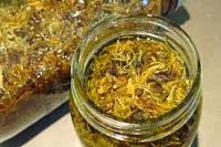 Fabriquer une huile anti-moustiques naturelle et sans danger recette à base Huile Calendula contre moustique