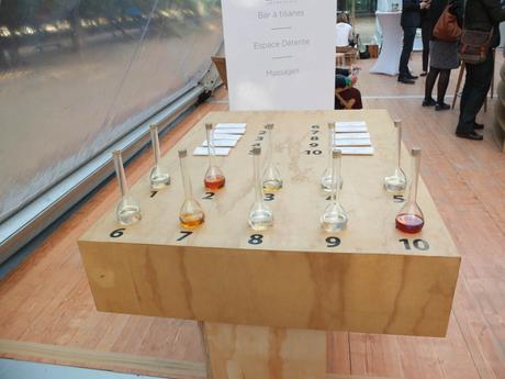 Une sculpture humaine en bois pour parler des plantes Une sculpture humaine en bois pour parler des plantes