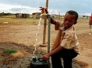 L’eau douce se raréfie : Un bilan hydrique mondial. Entre conflits et coopération? L’eau douce se raréfie : Un bilan hydrique mondial. Entre conflits et coopération?