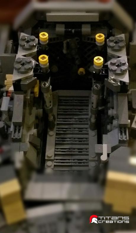 Un Faucon Millénium de plus de 10 000 pièces de LEGO créé par des passionnés Un Faucon Millénium de plus de 10 000 pièces de LEGO créé par des passionnés