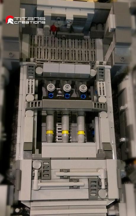 Un Faucon Millénium de plus de 10 000 pièces de LEGO créé par des passionnés Un Faucon Millénium de plus de 10 000 pièces de LEGO créé par des passionnés