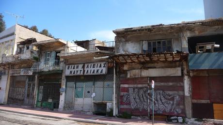 Les contrastes du Pirée Le PiréeP1500507.jpg