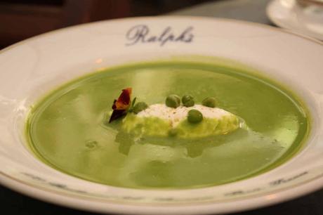 Sweet pea fresh soup © P.Faus 