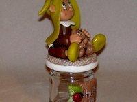 pot à dragée avec bébé elfe et son doudou en porcelaine froide pot à dragée avec bébé elfe et son doudou en porcelaine froide