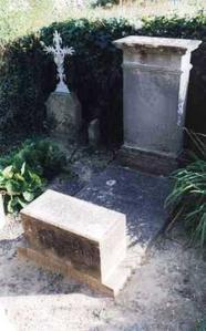 Les deux tombes de Paul Urbain de Fleury. Les deux tombes de Paul Urbain de Fleury.