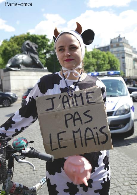 Paris marche contre Monsanto monsanto 7844nA