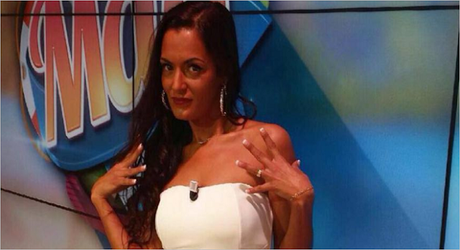 Cannes et la TVR, Capucine, Rayane le temps des amours, Maeva, Delormeau virés d'NRJ12? La semaine en photos http://fr.blastingnews.com/divertissement/2015/05/le-mag-nrj12-maeva-stop-ou-encore-00403299.html