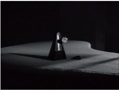 Robert Cahen, Temps contre temps, 2014 4mn, projection vidéo en boucle, noir et blanc,sonore Image Robert Cahen Production Pixea Studio Collection de l’artiste © ADAGP Paris 2015
