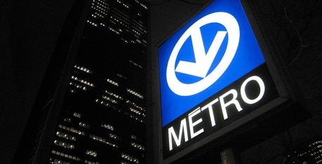 Les ralentissements de service du métro expliqué en 8 bits