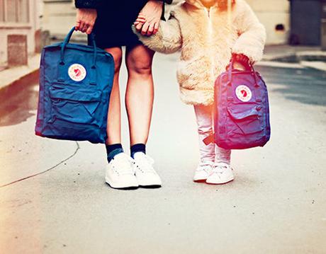 Same-same avec le Kanken de Fjällräven chez Comptoir des Cotonniers pour la fête des mères comptoir-des-cotonniers