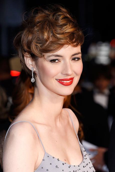 Les créations Boucheron au Festival de Cannes CANNES, FRANCE - MAY 20: Louise Bourgoin attends the Premiere of