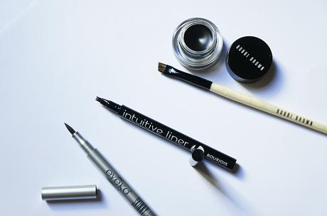 Dompter l’ eyeliner Dompter l’ eyeliner