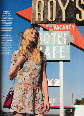 Blue-Greeny Madame Figaro Blue-Greeny Madame Figaro