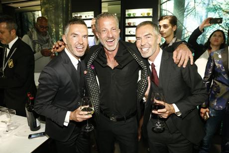 Dean Dan Caten célèbrent le 20ème anniversaire de Dsquared² PARIS, FRANCE - MAY 26: Dan Caten, guest and Dean Caten attend the Dsquared2 20th Anniversary Celebration on May 26, 2015 in Paris, France. (Photo by Julien M. Hekimian/Getty Images for Dsquared2) *** Local Caption *** Dean Caten; Dan Caten