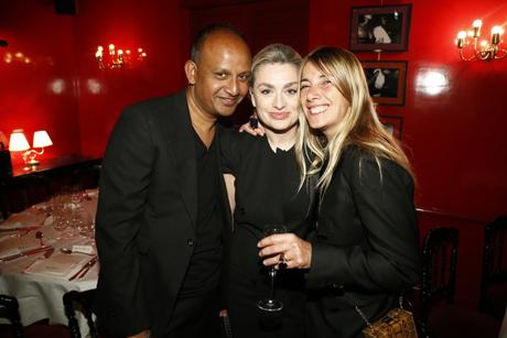 Dean Dan Caten célèbrent le 20ème anniversaire de Dsquared² PARIS, FRANCE - MAY 26: Guests attend the Dsquared2 20th Anniversary Celebration on May 26, 2015 in Paris, France. (Photo by Julien M. Hekimian/Getty Images for Dsquared2)