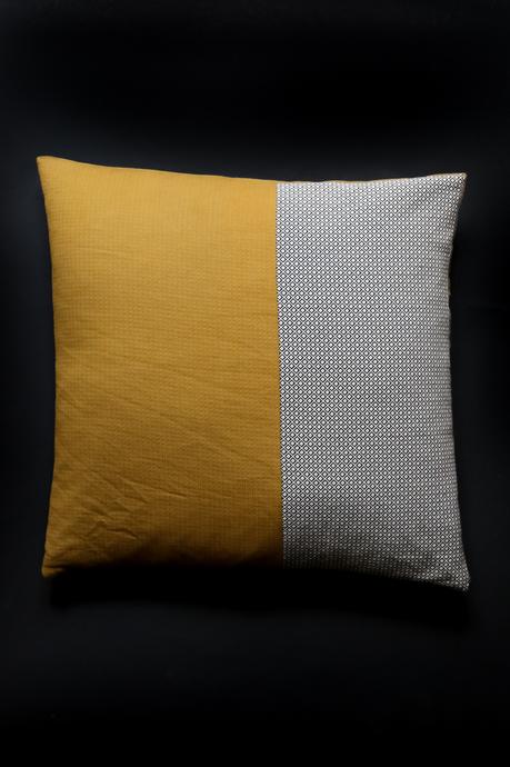 DIY – Des coussins graphiques Atelier de Curiosité _ DIY Coussin