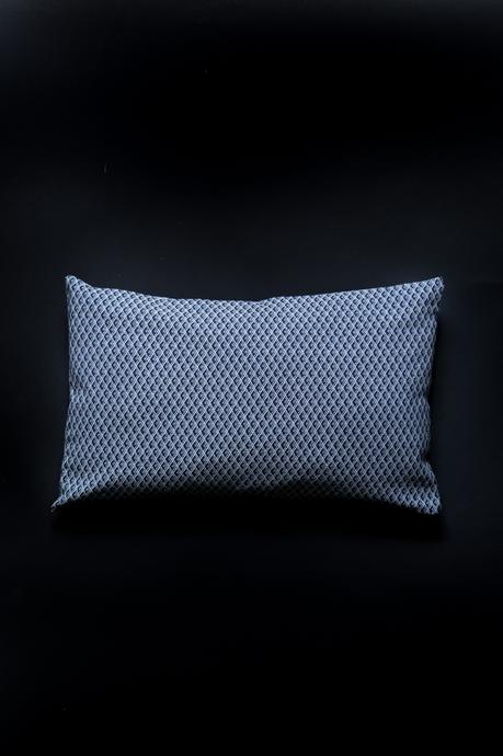 DIY – Des coussins graphiques Atelier de Curiosité _ DIY Coussin