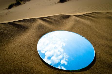 DESIGN : L’escalier en miroir de Shirin Abedinirad mirror-7
