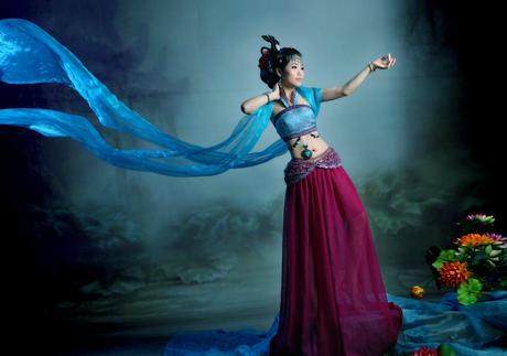 Les marques de luxe misent sur la culture chinoise Robe traditionnelle