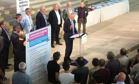 Alain Rousset, Président du Conseil régional d'Aquitaine, lors de la remise des Prix des meilleurs apprentis d'Aquitaine, le  29 mai 2015