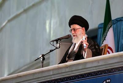 Iran : Khamenei met en garde contre les complots visant à diviser entre chiites et sunnites