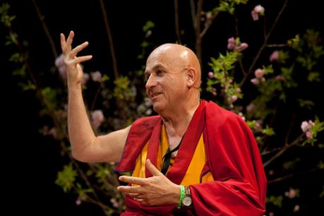 Nous avons entre nos mains l'avenir de l'humanité Nous avons entre nos mains l'avenir de l'humanité