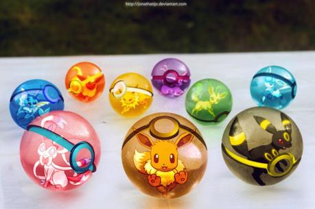 Des pokéballs comme si elles existaient vraiment! Des pokéballs comme si elles existaient vraiment!