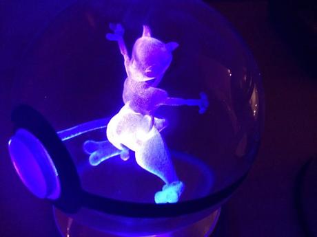 Des pokéballs comme si elles existaient vraiment! Des pokéballs comme si elles existaient vraiment!