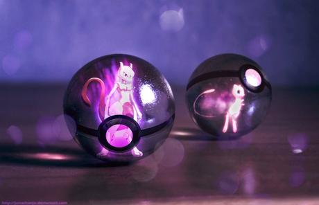 Des pokéballs comme si elles existaient vraiment! Des pokéballs comme si elles existaient vraiment!