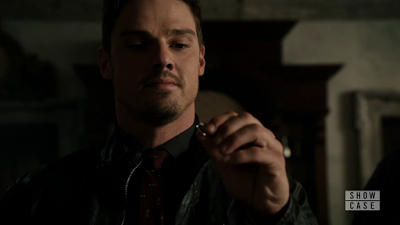 Les critiques // Beauty and the Beast : Saison 3. Episode 1. The Beast of Wall Street. Les critiques // Beauty and the Beast : Saison 3. Episode 1. The Beast of Wall Street.