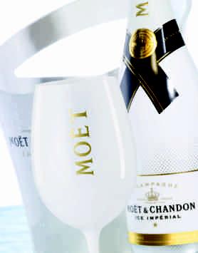 Möet et Chandon prend sous son aile la maison du glaçon pour son édition Ice Imperial Mc Ice Impérial Perfect Serve white large glass beautyshot THD