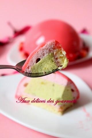 DÔMES FRAISE INSERT PISTACHE DÔMES FRAISE INSERT PISTACHE