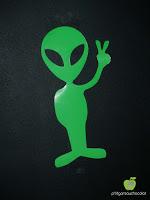 Cool Alien {T-shirt noir enfant customisé} Cool Alien {T-shirt noir enfant customisé}