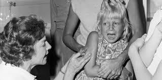 VACCINATIONS, POURQUOI CES HESITATIONS ? VACCINATIONS, POURQUOI CES HESITATIONS ?