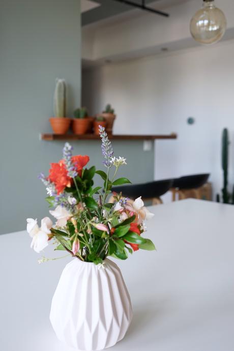 Avant-après : Mon mur et mon séjour changent de couleur Mon_nouveau_mur_vert_de_gris_blog_DECOuvrir_design