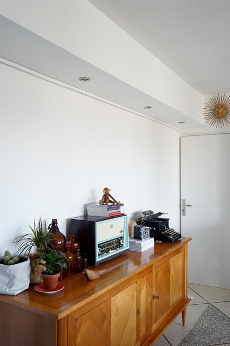 Avant-après : Mon mur et mon séjour changent de couleur Mon_nouveau_mur_vert_de_gris_blog_DECOuvrir_design