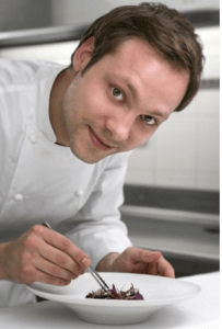 Michaël Bartocetti est nommé chef pâtissier du Shangri-La Hotel Capture d’écran 2015-06-15 à 15.30.10