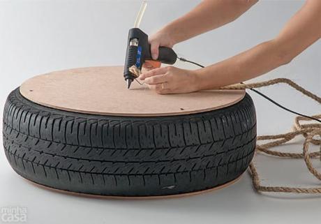 Il transforme ce vieux pneu en un objet de déco incroyable pneu 04