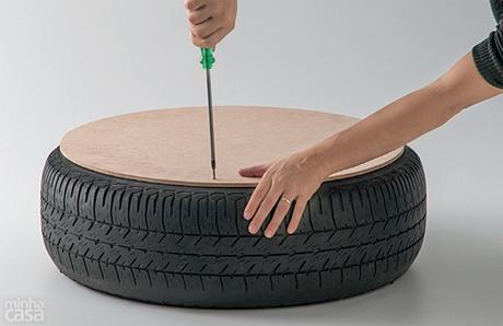 Il transforme ce vieux pneu en un objet de déco incroyable pneu 03